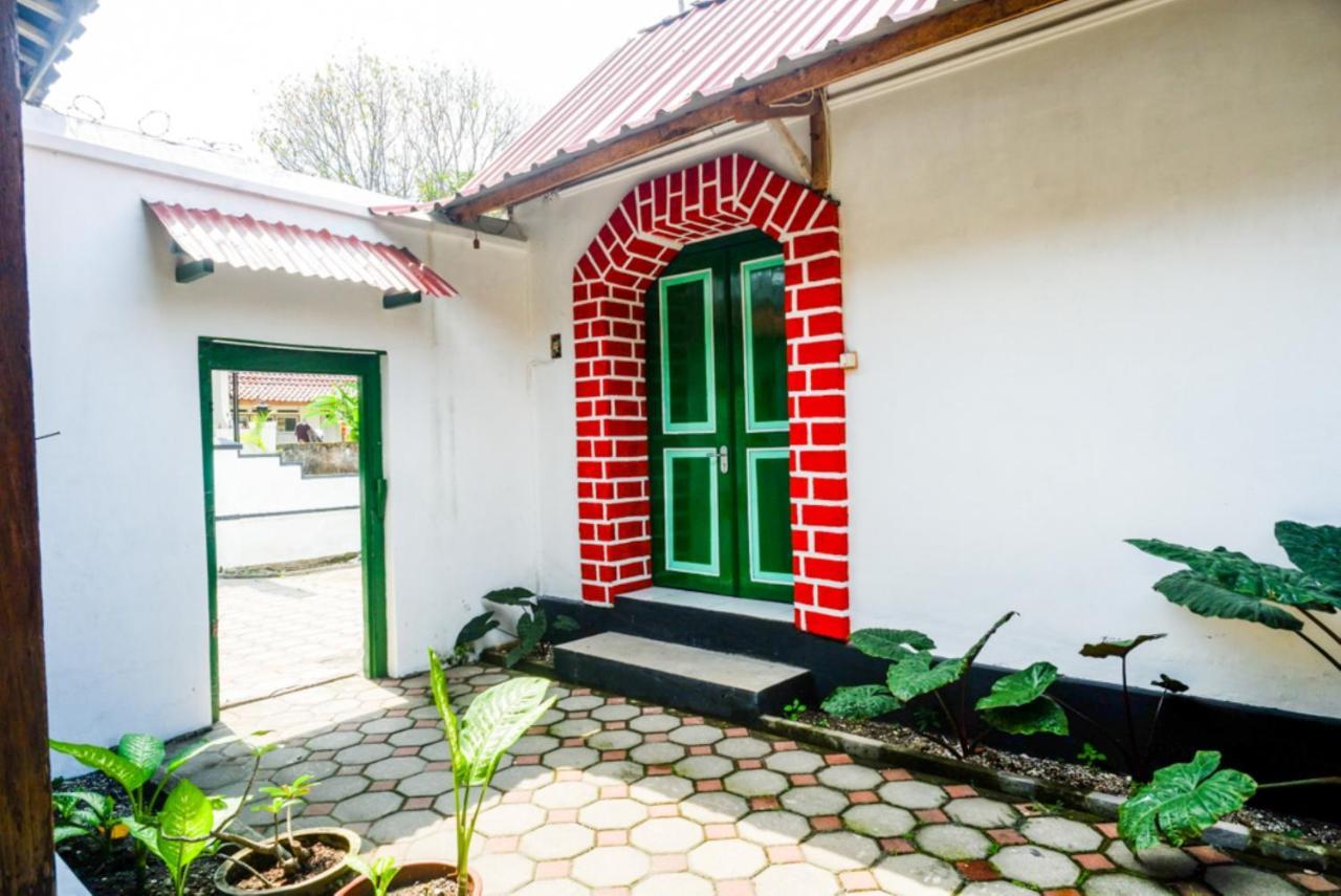 Reddoorz Syariah @ Ndalem Kembang Sore Yogyakarta Esterno foto