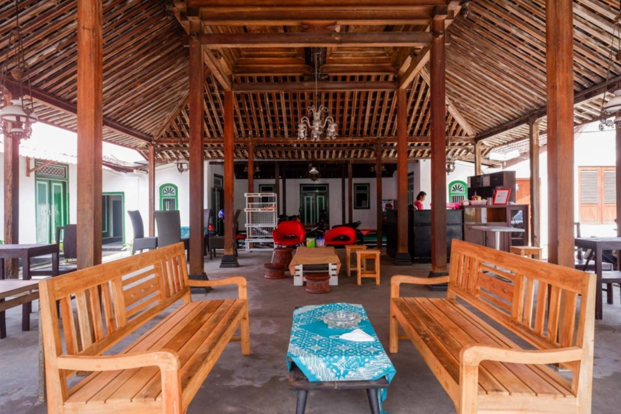 Reddoorz Syariah @ Ndalem Kembang Sore Yogyakarta Esterno foto