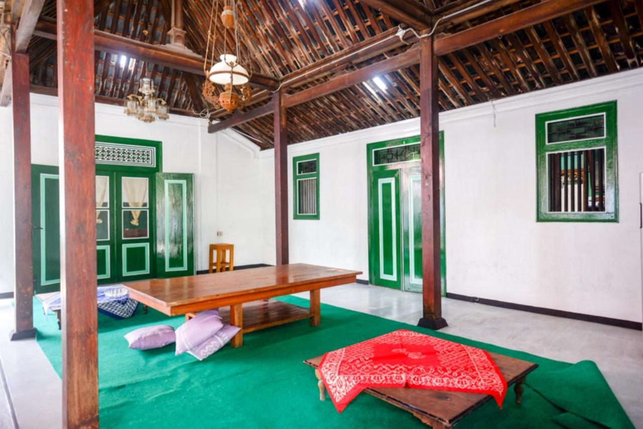 Reddoorz Syariah @ Ndalem Kembang Sore Yogyakarta Esterno foto